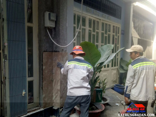 Dịch vụ ốp gạch tưởng nhà trọn gói ở TPHCM