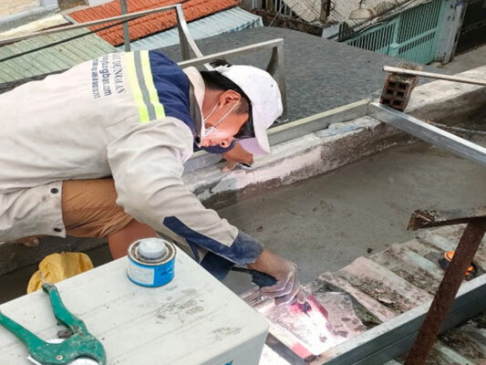 Thợ chống dột mái tôn tại quận 1