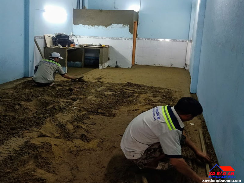 3. Chống thấm và xử lý độ ẩm nền cũ trước khi lát gạch