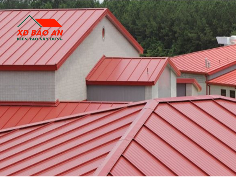 Nhà mái tôn – Làm sao để không bị “nướng” mỗi trưa hè? 2 Tại sao nhà mái tôn dễ bị nóng “nướng” vào trưa hè?